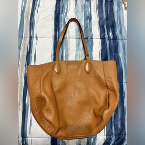 Michael kors tote